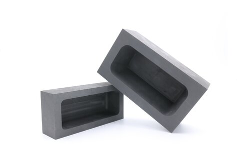 Scorifiers and molds for metallurgy and precious metals